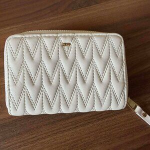 MANGO Textured Wallet